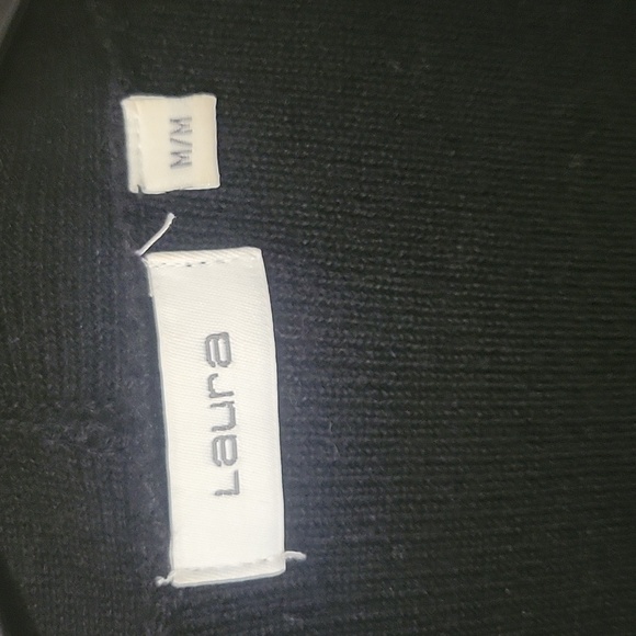 Laura M long cardigad - Picture 2 of 4